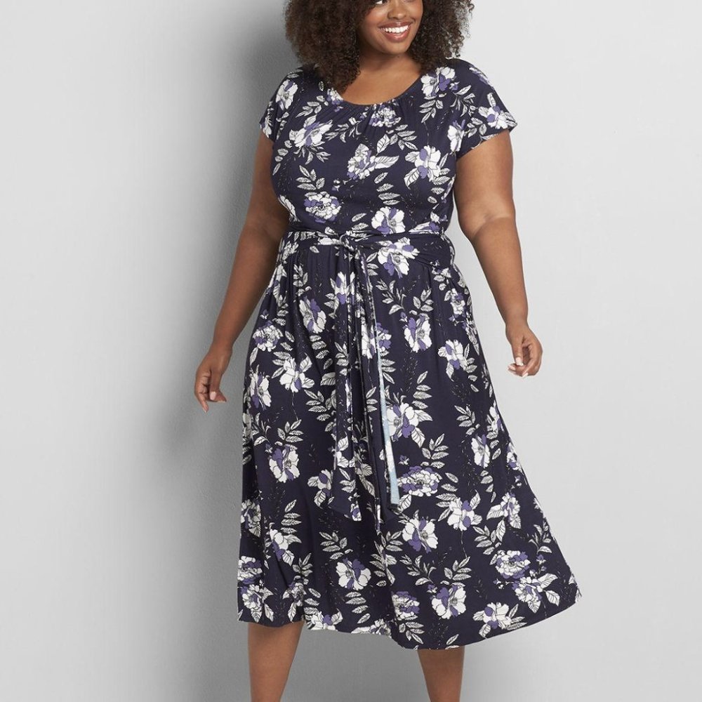 LANE BRYANT NAVY FLORAL PRINT CAP SLEEVE TIE-FRONT MIDI DRESS